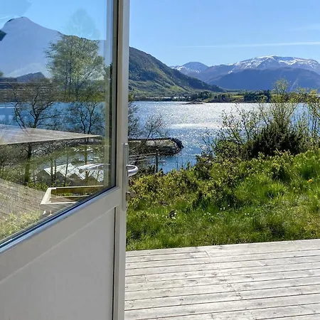 2 Bedroom Lovely In *