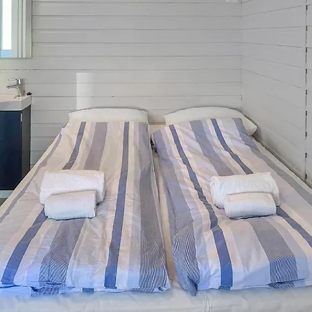 Дом отдыха 2 Bedroom Lovely In *