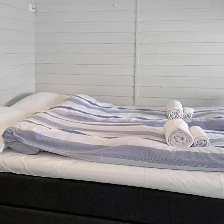 2 Bedroom Lovely In Дом отдыха *