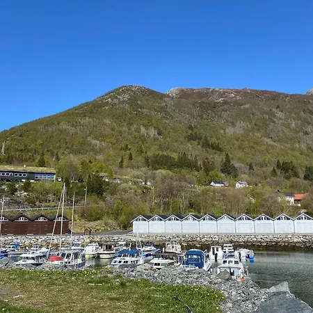 2 Bedroom Lovely In