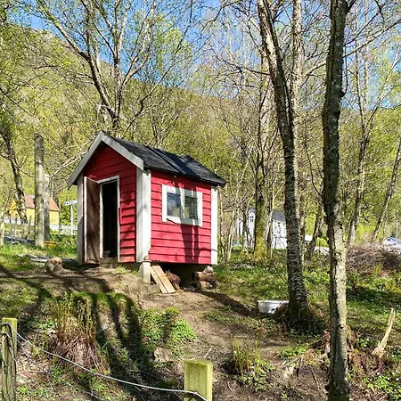 2 Bedroom Lovely In