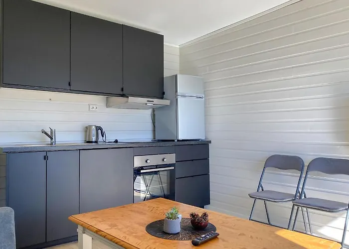 Дом отдыха 2 Bedroom Lovely In