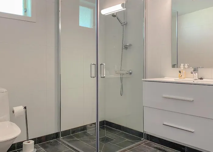 2 Bedroom Lovely In Дом отдыха